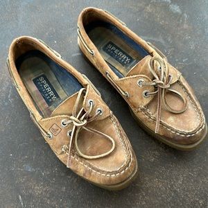 Women’s Sperrys 5.5